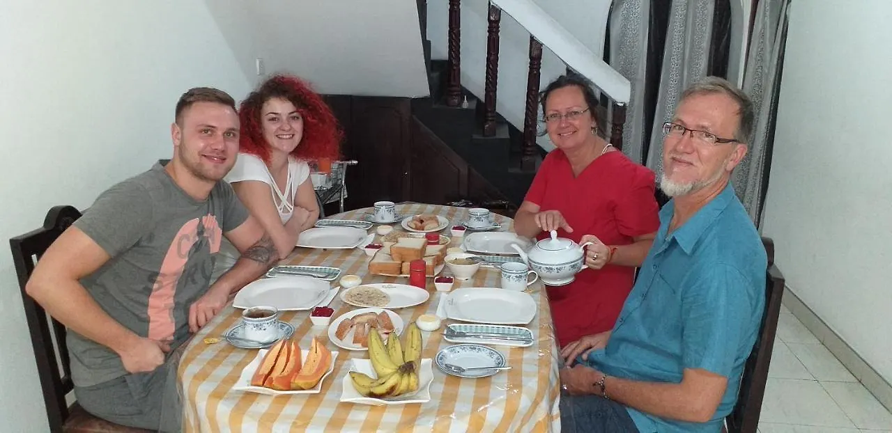 Gamage Friendly Home Kandy Bed & Breakfast