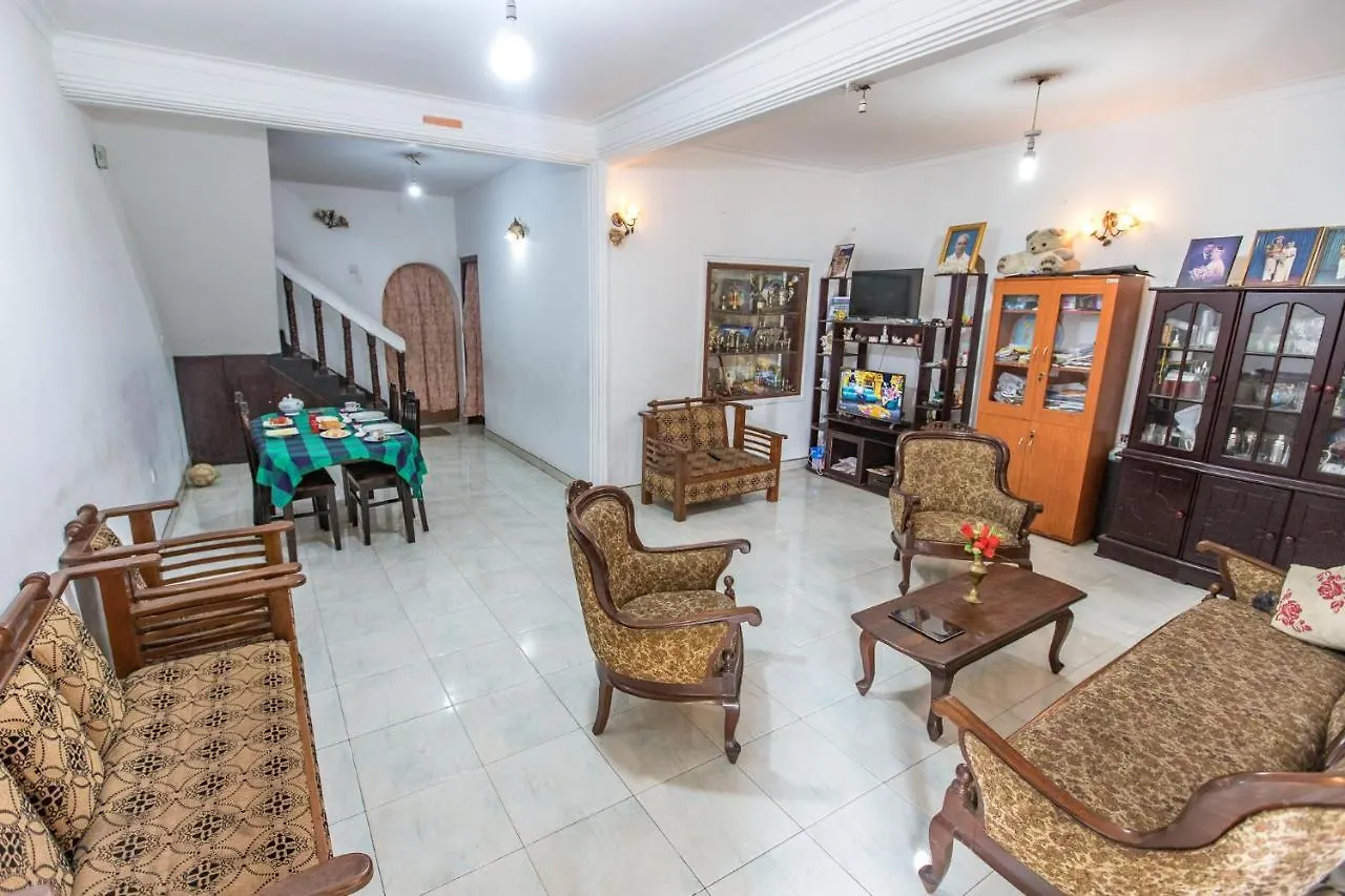 *** Bed & Breakfast Gamage Friendly Home Kandy Sri Lanka
